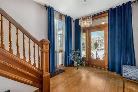 Entry Way - 1522 Pullan Ave, Cincinnati, OH 45223 photo 1 of 4