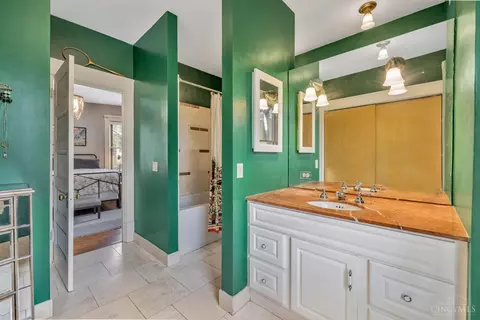 Bath - 1522 Pullan Ave, Cincinnati, OH 45223 photo 4 of 4