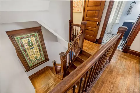 Entry Way - 1522 Pullan Ave, Cincinnati, OH 45223 photo 4 of 4