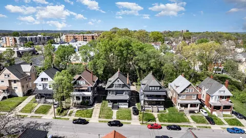 View/Area - 848 Windham, Cincinnati, OH 45229 photo 2 of 5
