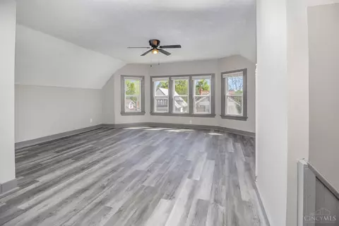 Living - 848 Windham, Cincinnati, OH 45229 photo 6 of 6