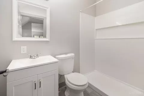 Bath - 848 Windham, Cincinnati, OH 45229 photo 2 of 2