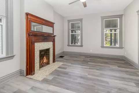 Living - 848 Windham, Cincinnati, OH 45229 photo 3 of 6