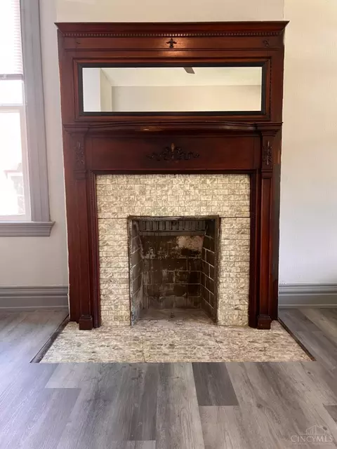 Living - 848 Windham, Cincinnati, OH 45229 photo 2 of 6