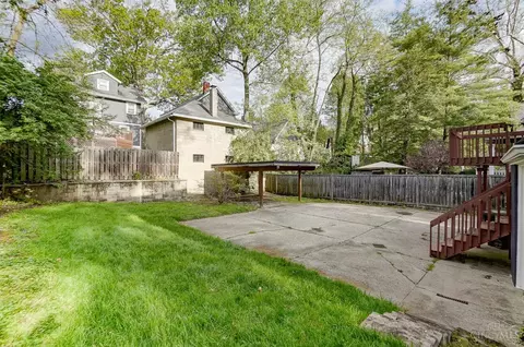 Exterior - 1327 Edwards Rd, Cincinnati, OH 45208 photo 13 of 15