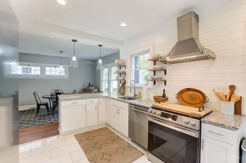 Kitchen - 1327 Edwards Rd, Cincinnati, OH 45208 photo 3 of 6