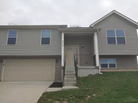 970 Golfview Dr, Hamilton, OH 45013 photo 2