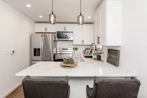 Kitchen - 6900 Hurd Ave, Cincinnati, OH 45227 photo 6 of 7