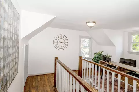 Entry Way - 6900 Hurd Ave, Cincinnati, OH 45227 photo 3 of 4