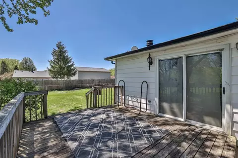 Exterior - 569 Dorgene Ln, Cincinnati, OH 45244 photo 5 of 11