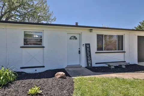 Exterior - 569 Dorgene Ln, Cincinnati, OH 45244 photo 3 of 11
