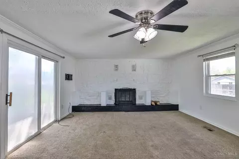 Living - 569 Dorgene Ln, Cincinnati, OH 45244 photo 2 of 2