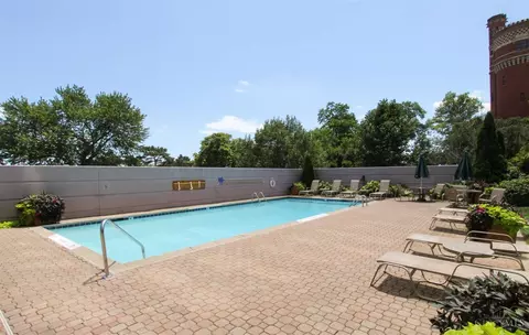 Exterior - 2121 Alpine Pl #901, Cincinnati, OH 45206 photo 7 of 8