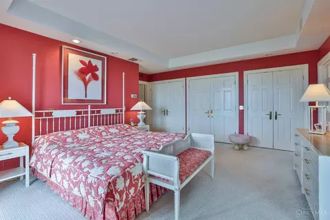 Bedroom - 2121 Alpine Pl #901, Cincinnati, OH 45206 photo 3 of 7