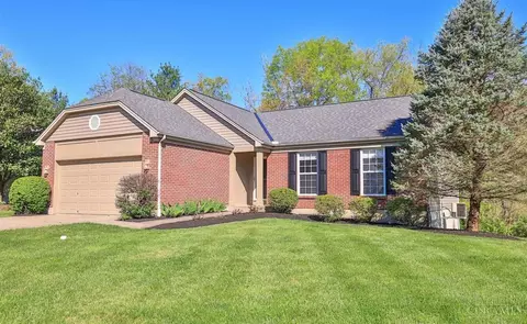 1544 Thornberry Rd, Amelia, OH 45102
