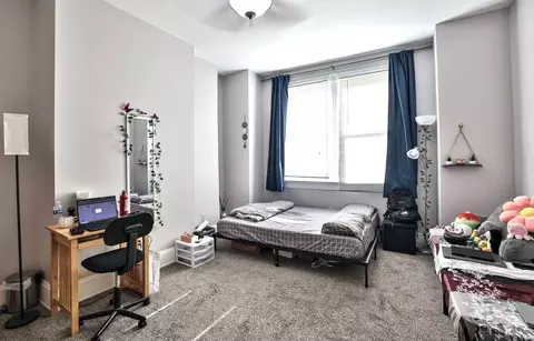 Bedroom - 3017 Euclid Ave, Cincinnati, OH 45219 photo 2 of 6