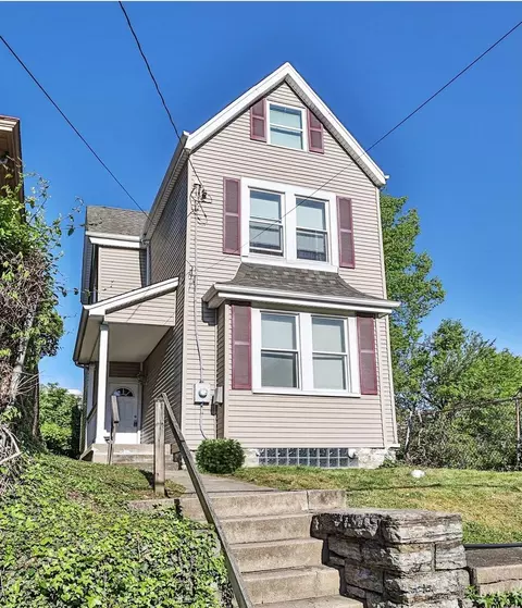 Exterior - 3017 Euclid Ave, Cincinnati, OH 45219 photo 4 of 4