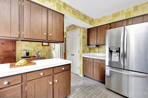 Kitchen - 6904 Mt Vernon Ave, Mariemont, OH 45227 photo 5 of 5