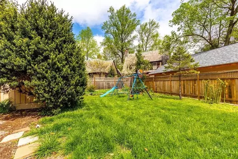 Exterior - 6904 Mt Vernon Ave, Mariemont, OH 45227 photo 8 of 8