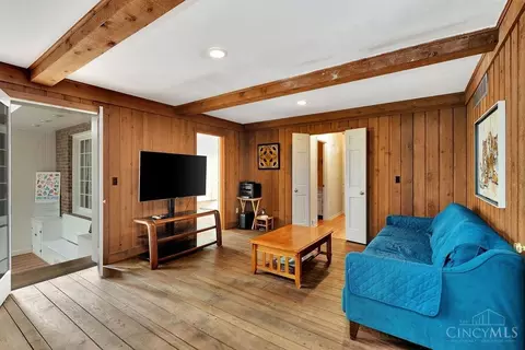 Living - 6904 Mt Vernon Ave, Mariemont, OH 45227 photo 3 of 5