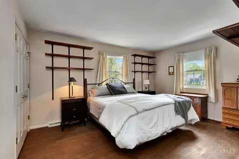 Bedroom - 6904 Mt Vernon Ave, Mariemont, OH 45227 photo 4 of 7