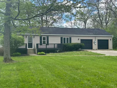 1703 Ludlow Cir, Amelia, OH 45102