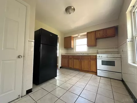 8070 Daly Rd, Cincinnati, OH 45224 photo 5