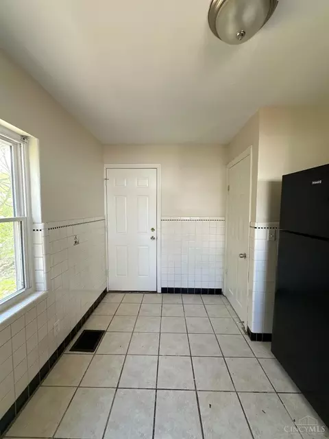 8070 Daly Rd, Cincinnati, OH 45224 photo 6