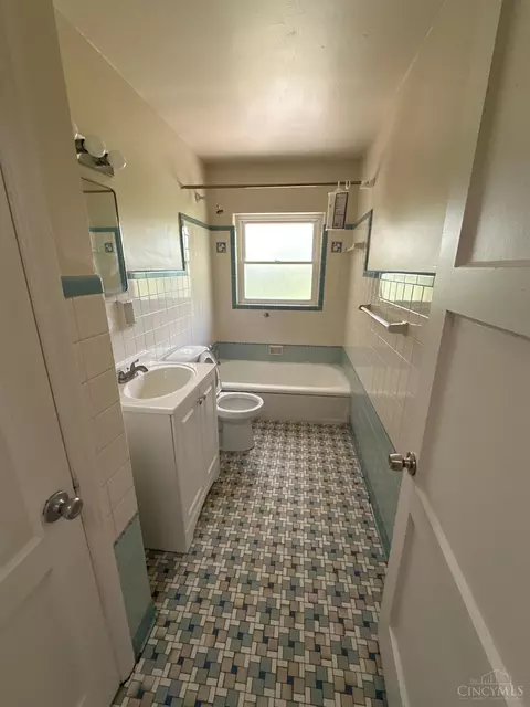 8070 Daly Rd, Cincinnati, OH 45224 photo 12