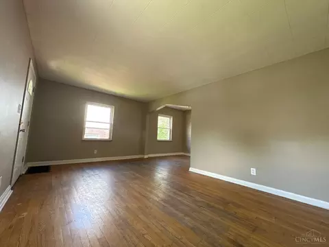 8070 Daly Rd, Cincinnati, OH 45224 photo 3