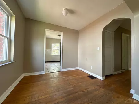8070 Daly Rd, Cincinnati, OH 45224 photo 4