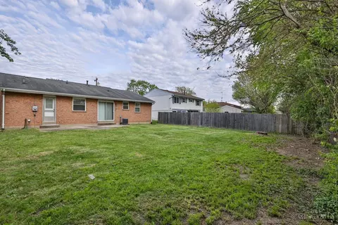 Exterior - 11256 Pippin Rd, Cincinnati, OH 45231 photo 7 of 8