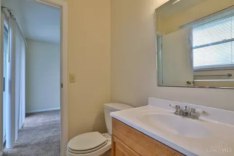 Bath - 11256 Pippin Rd, Cincinnati, OH 45231 photo 2 of 3
