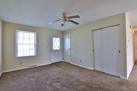 Bedroom - 11256 Pippin Rd, Cincinnati, OH 45231 photo 2 of 8