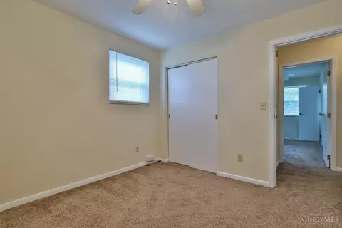 Bedroom - 11256 Pippin Rd, Cincinnati, OH 45231 photo 6 of 8
