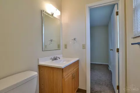 Bath - 11256 Pippin Rd, Cincinnati, OH 45231 photo 1 of 3