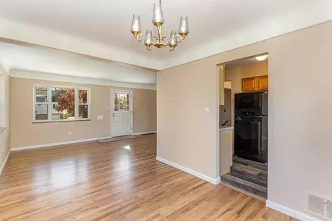 Living - 1113 Morado Dr, Cincinnati, OH 45238 photo 4 of 4