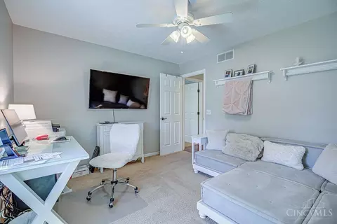 Bedroom - 3939 River Rd, Fairfield, OH 45014 photo 10 of 10