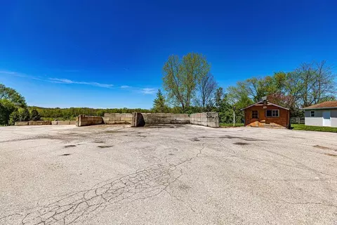 View/Area - 3939 River Rd, Fairfield, OH 45014 photo 3 of 8