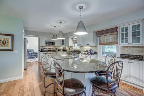 Kitchen - 3939 River Rd, Fairfield, OH 45014 photo 1 of 9