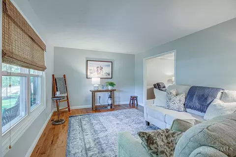 Living - 3939 River Rd, Fairfield, OH 45014 photo 10 of 10