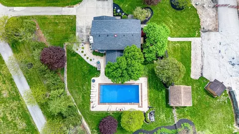 View/Area - 3939 River Rd, Fairfield, OH 45014 photo 8 of 8