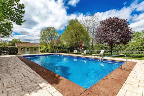 Exterior - 3939 River Rd, Fairfield, OH 45014 photo 13 of 27