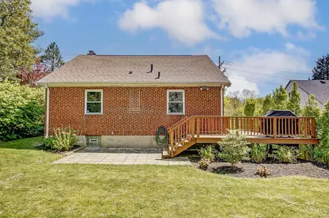 Exterior - 2304 Galbraith Rd, Cincinnati, OH 45237 photo 3 of 5