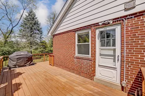 Exterior - 2304 Galbraith Rd, Cincinnati, OH 45237 photo 5 of 5