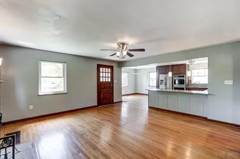 Living - 2304 Galbraith Rd, Cincinnati, OH 45237 photo 3 of 3