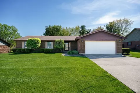715 Preston Dr, Waynesville, OH 45068