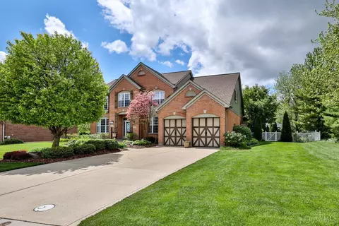 Exterior - 981 Arborrun Dr, Cincinnati, OH 45233 photo 3 of 16