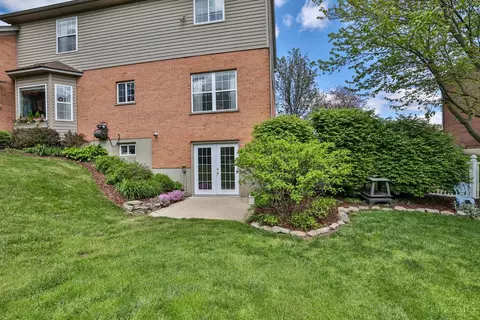 Exterior - 981 Arborrun Dr, Cincinnati, OH 45233 photo 9 of 16