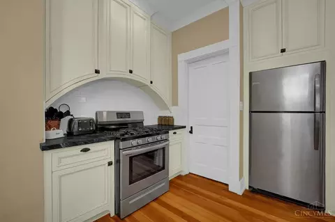Kitchen - 1306 Bonnell Ave, Reading, OH 45215 photo 3 of 4